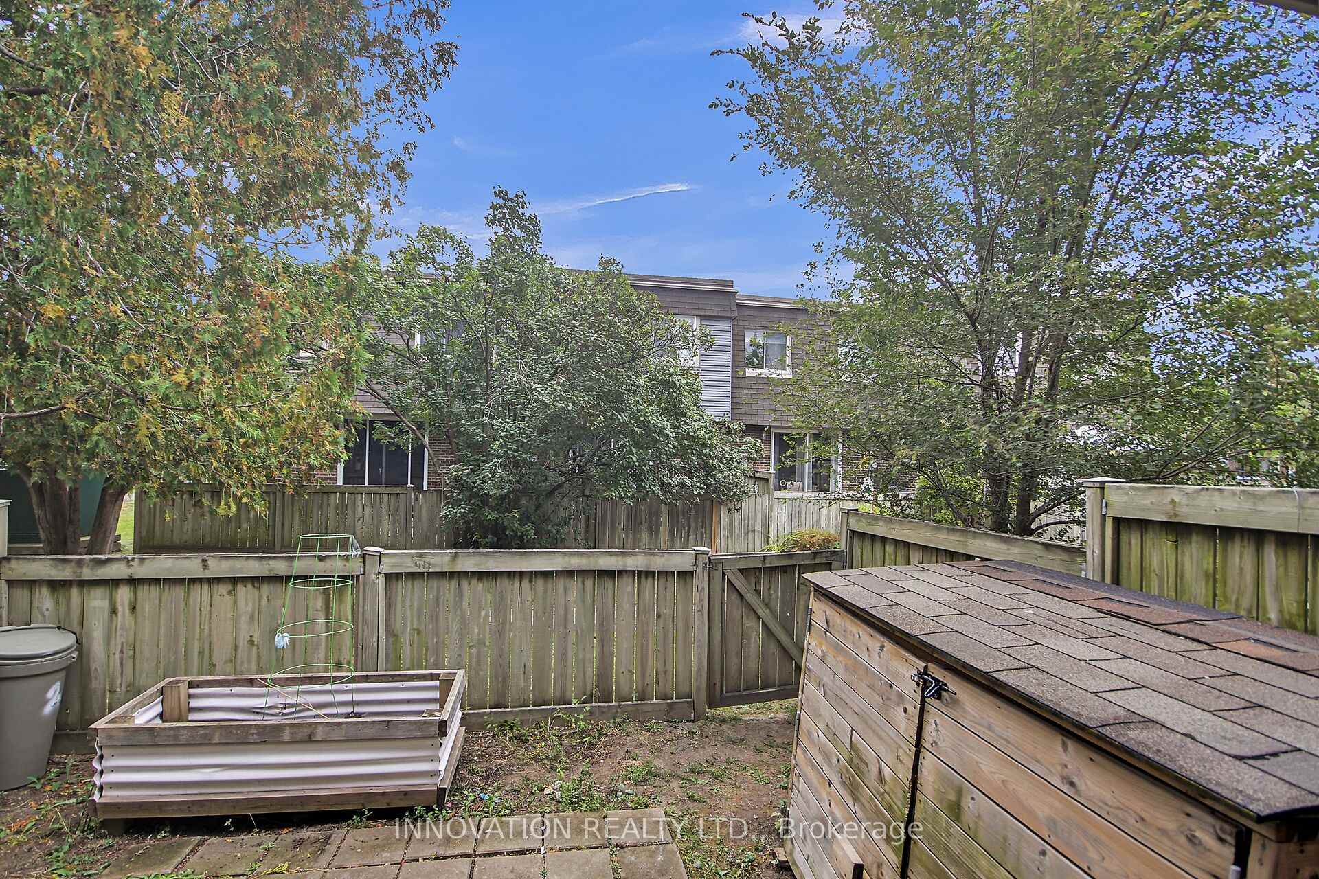 Photo 34 of 26 Corley Private, Ottawa, Heron Gate/Industrial Park — HOMEH