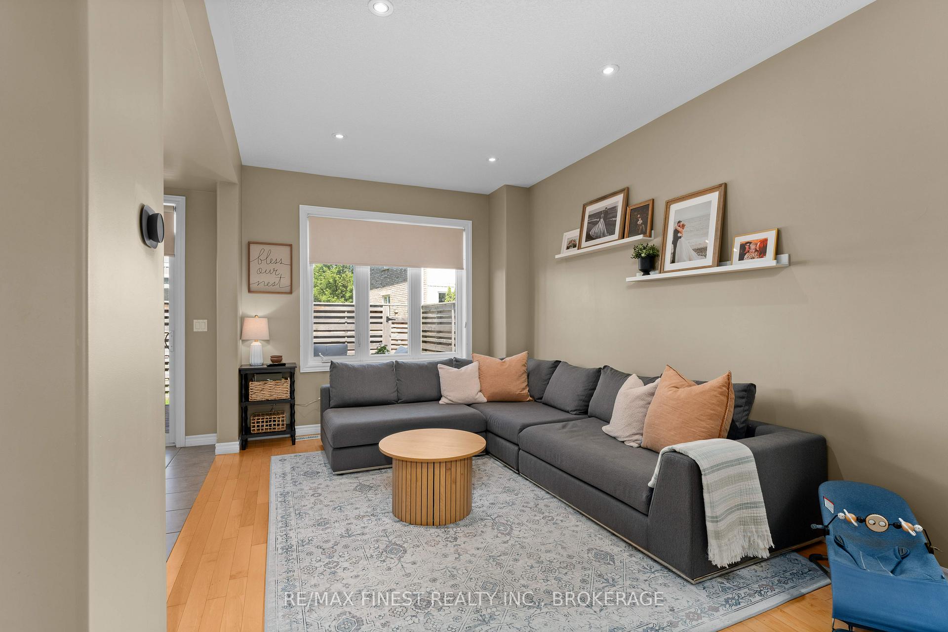 Photo 9 of 908 Ascot Lane, Kingston, Rideau — HOMEH