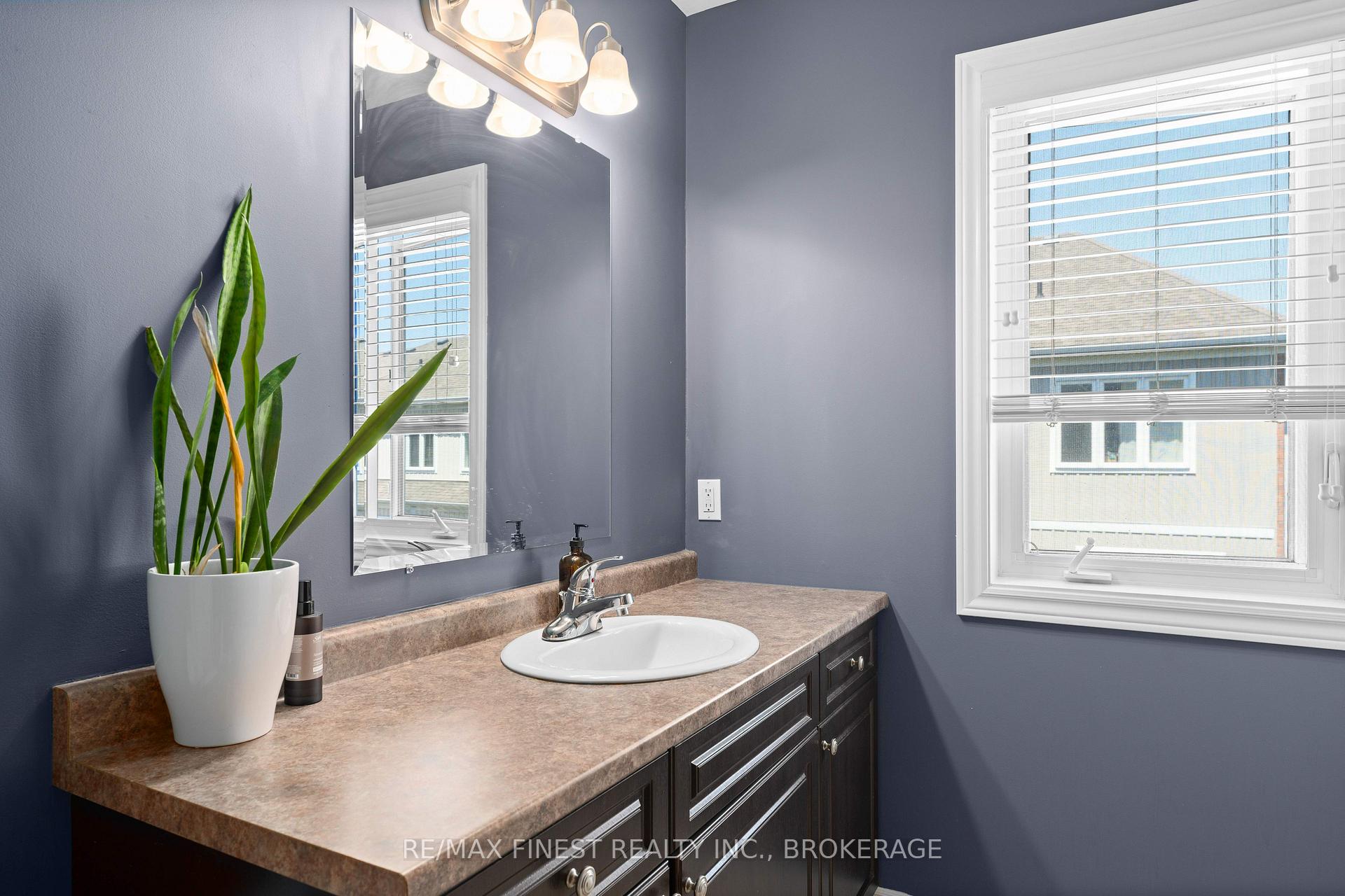 Photo 24 of 908 Ascot Lane, Kingston, Rideau — HOMEH