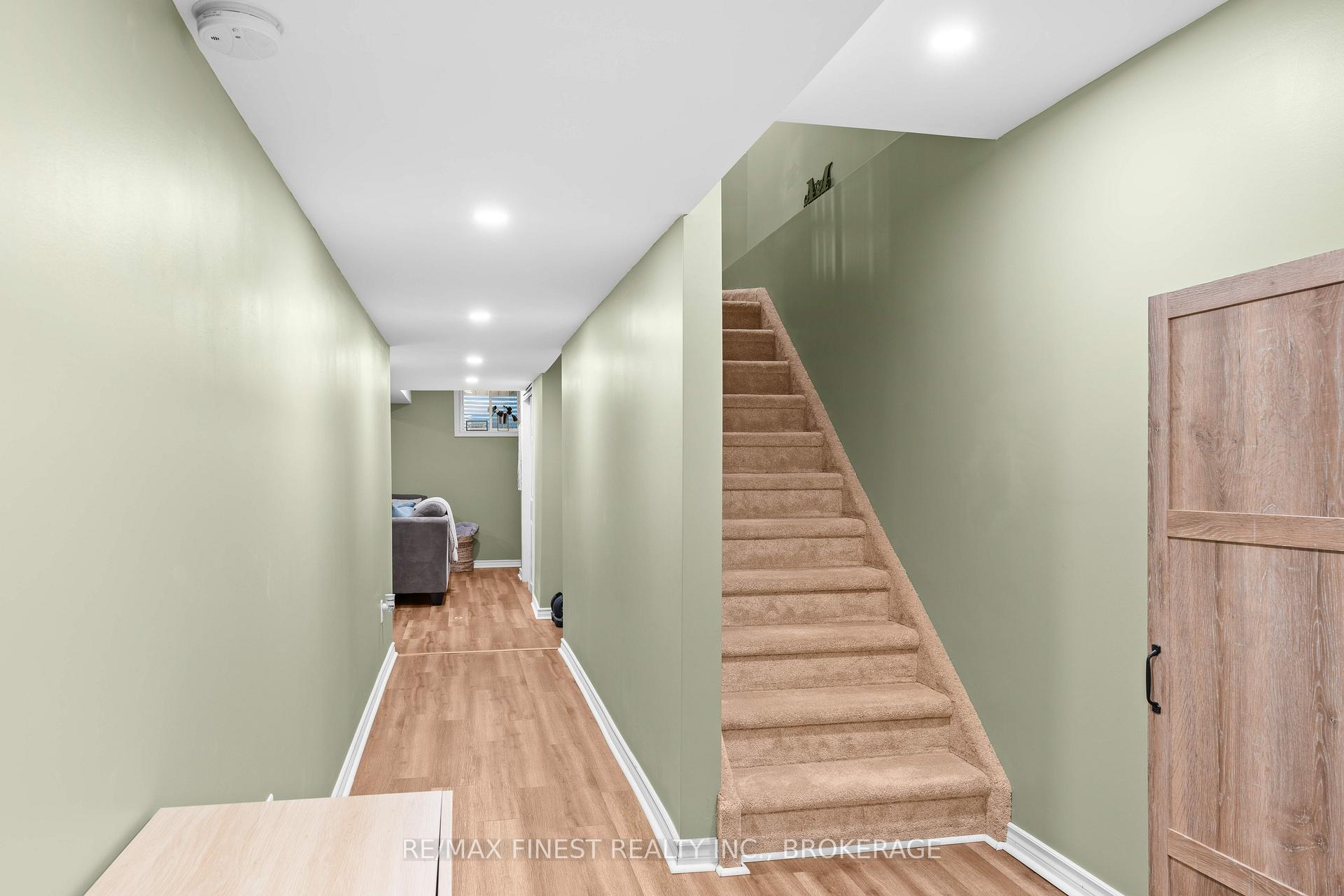 Photo 31 of 908 Ascot Lane, Kingston, Rideau — HOMEH
