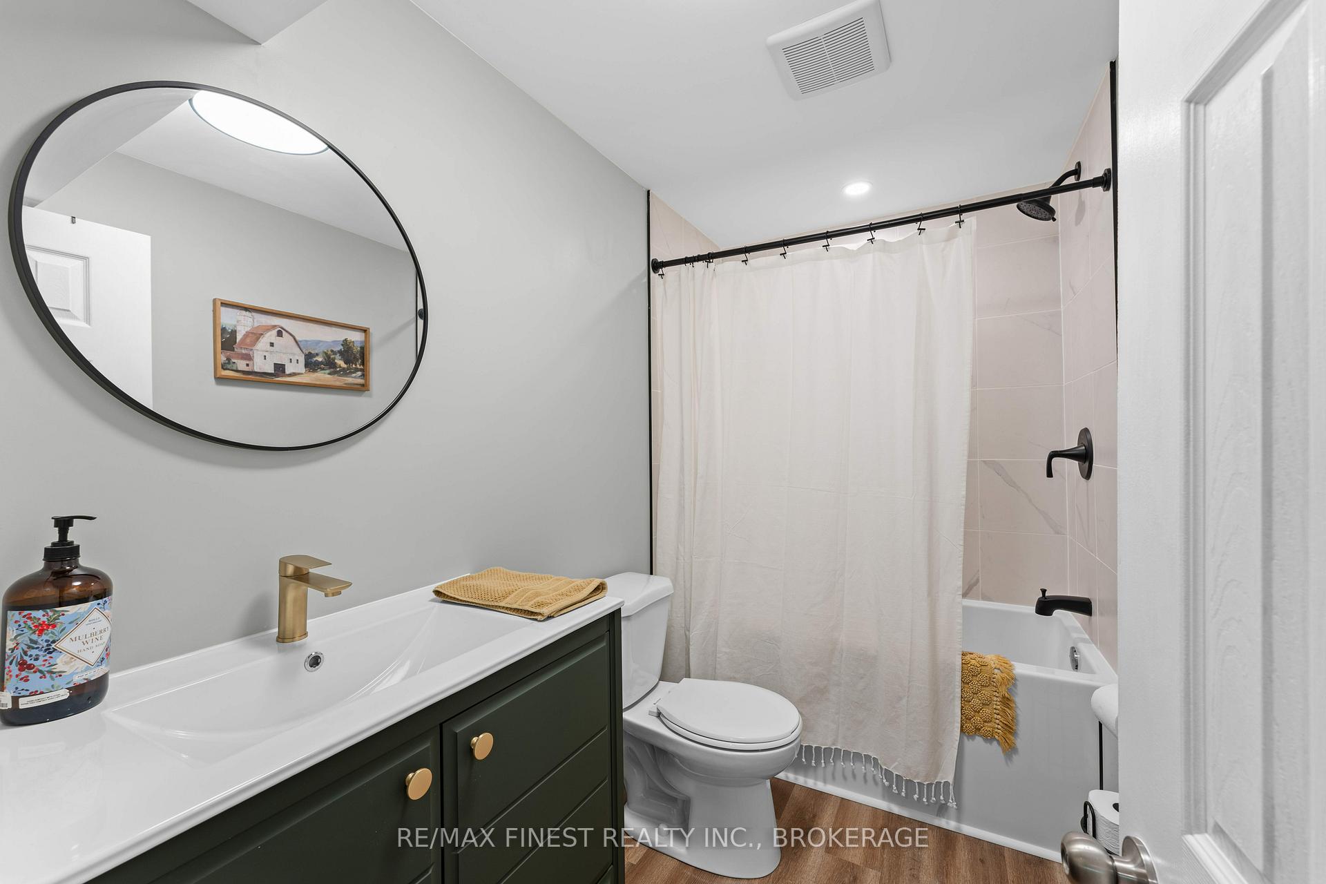 Photo 33 of 908 Ascot Lane, Kingston, Rideau — HOMEH