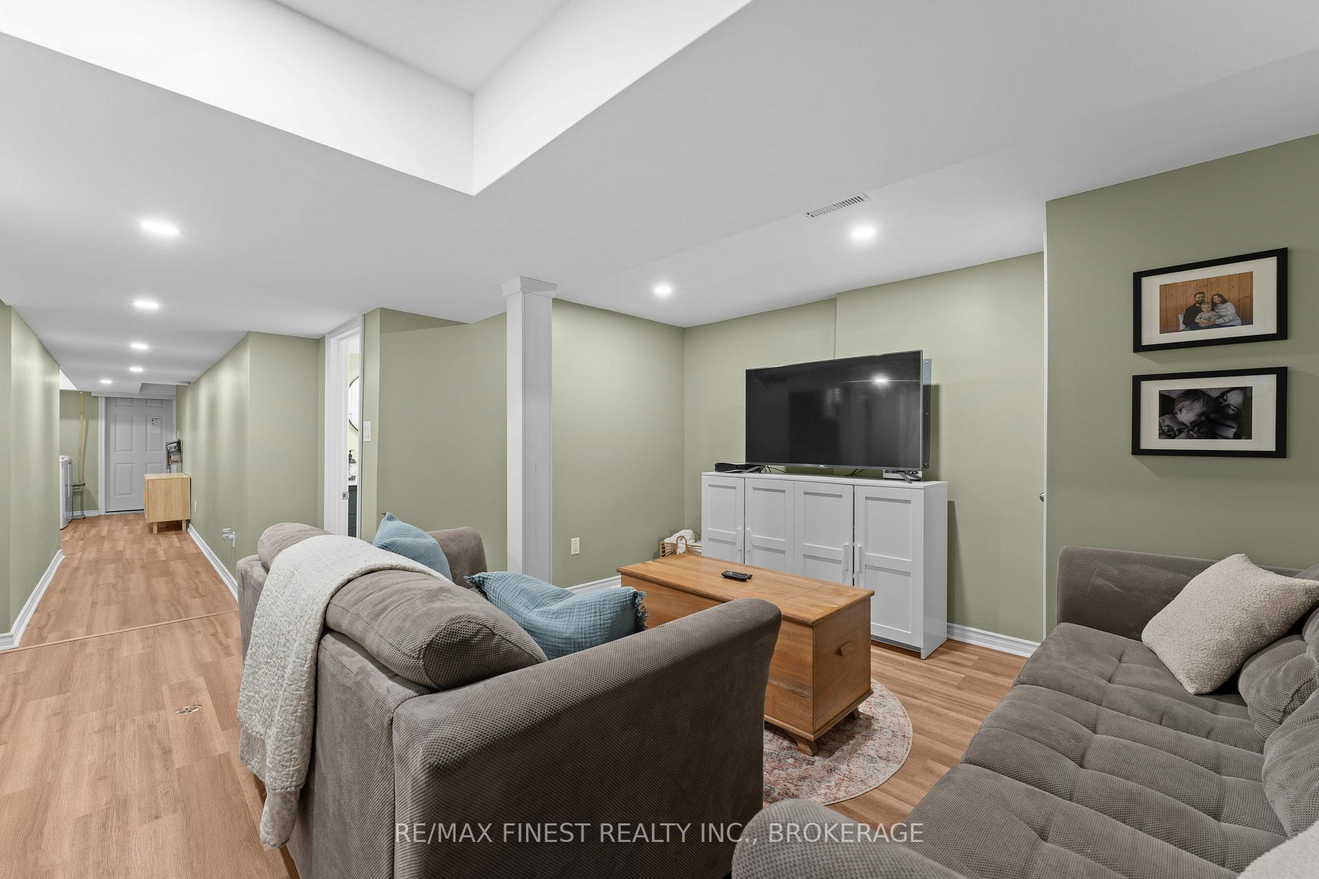 Photo 35 of 908 Ascot Lane, Kingston, Rideau — HOMEH