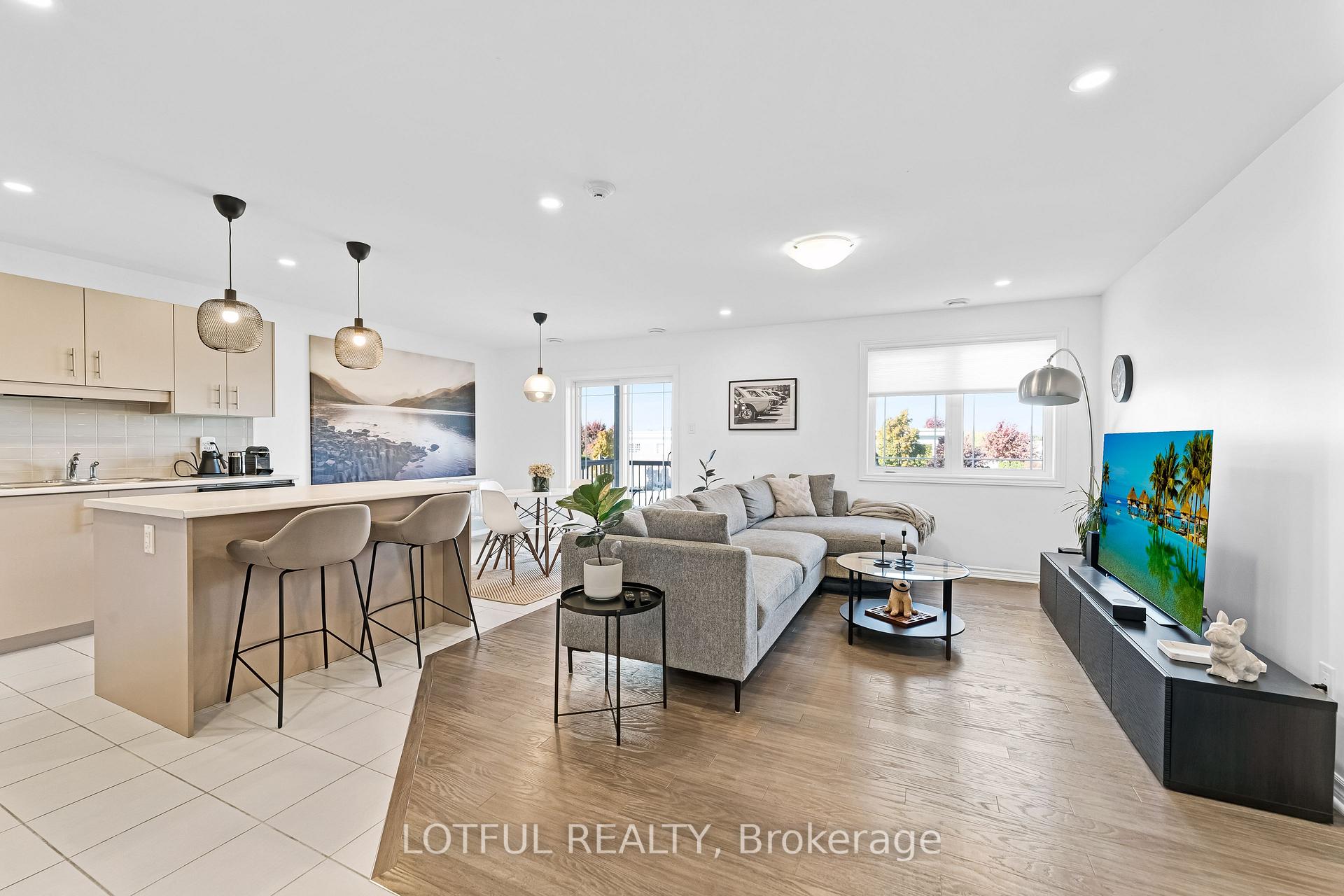 Photo 3 of Unit 8, 365 Tribeca Private, Ottawa, Barrhaven - Longfields — HOMEH