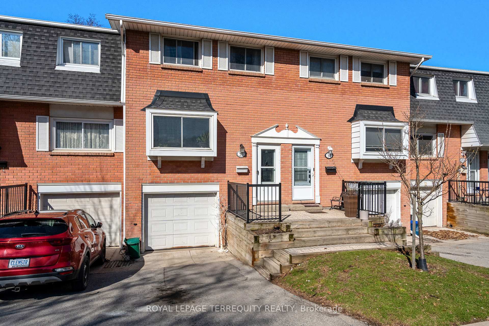 Front of Unit 53, 185 Denistoun Street