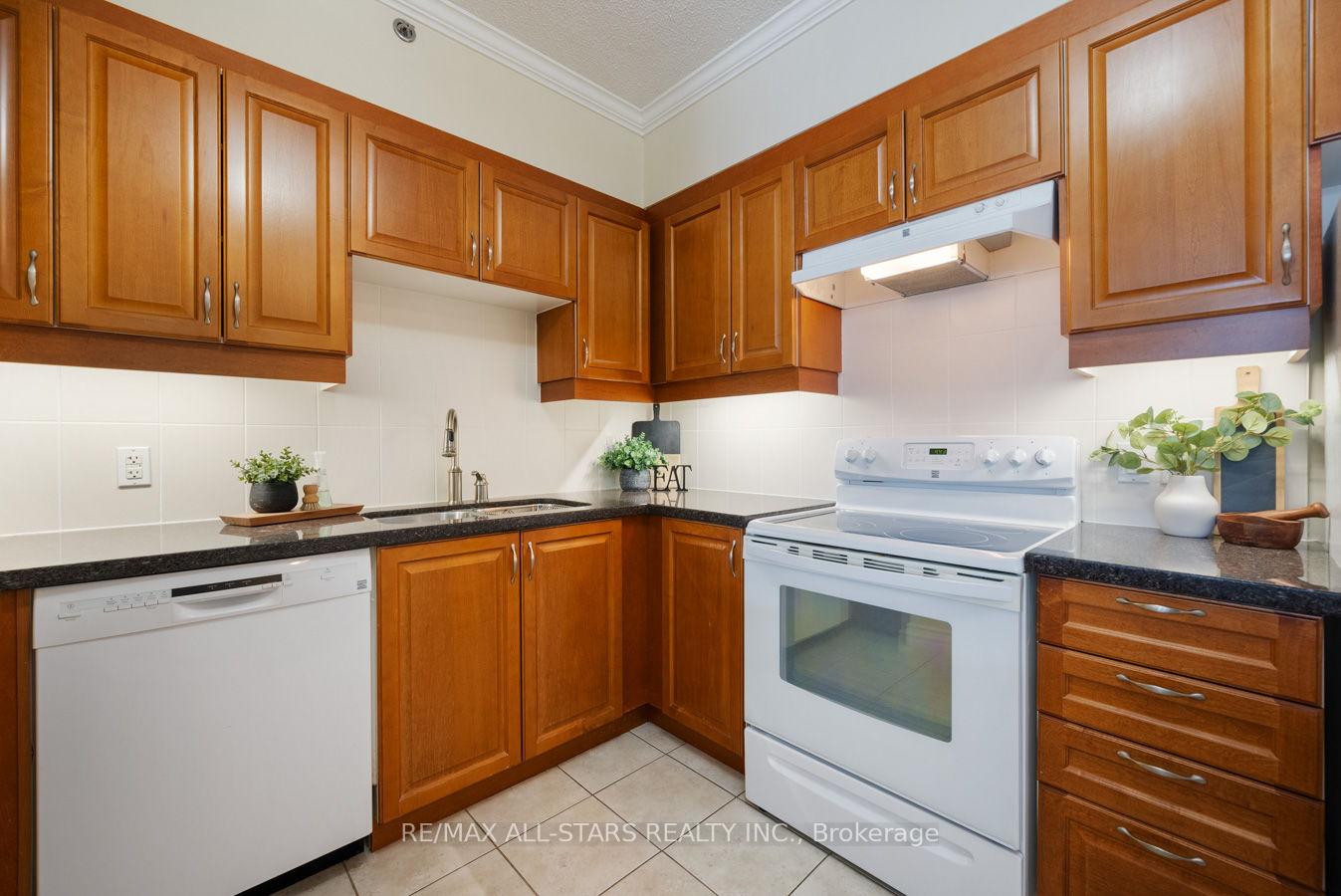 Photo 5 of Unit 208, 171 Shanly Street, Scugog, Port Perry — HOMEH