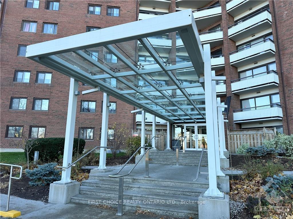 Photo 2 of Unit 316, 20 Chesterton Drive, Ottawa, Borden Farm/Stewart Farm/Carleton Heights/Parkwood Hills — HOMEH