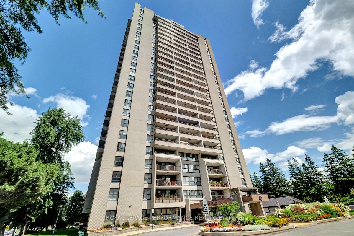 Front of Unit 1805, 1785 Frobisher Lane
