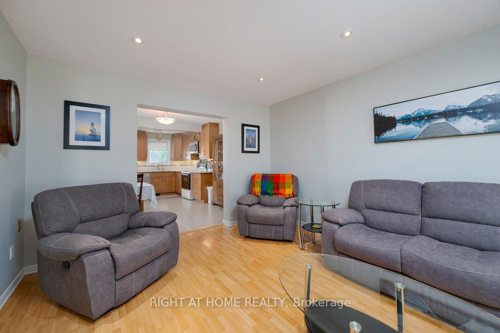 Photo 5 of Unit 54, 1218 Pebble Road, Ottawa, South Keys — HOMEH