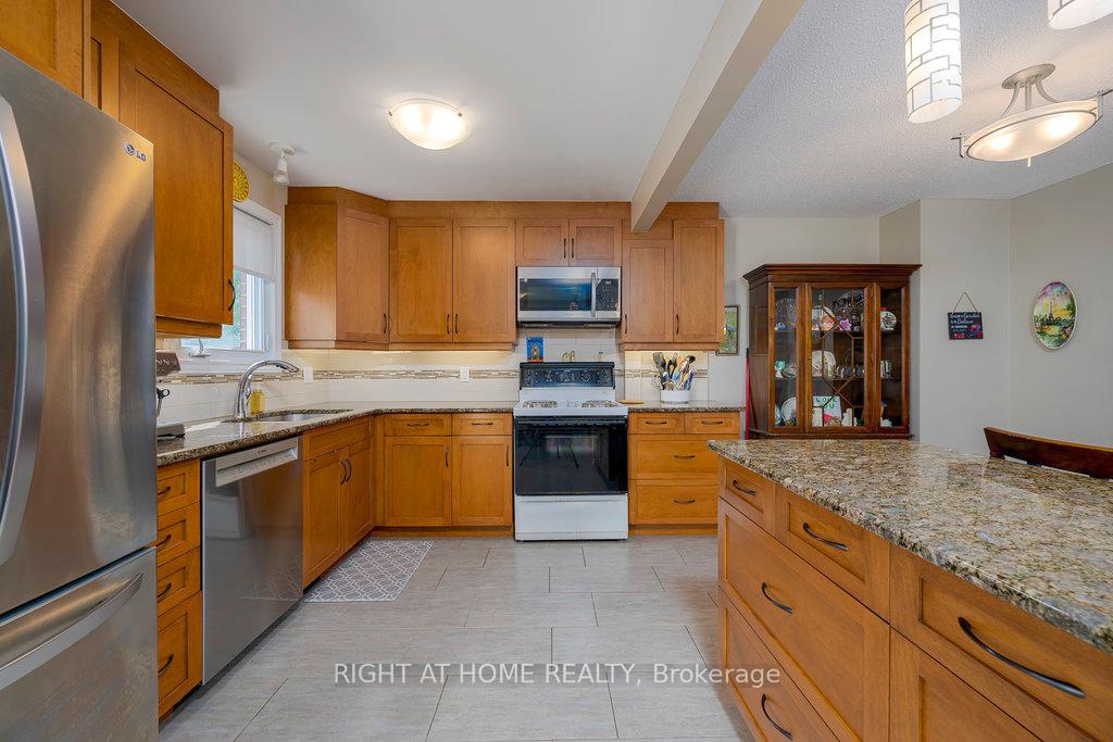 Photo 9 of Unit 54, 1218 Pebble Road, Ottawa, South Keys — HOMEH