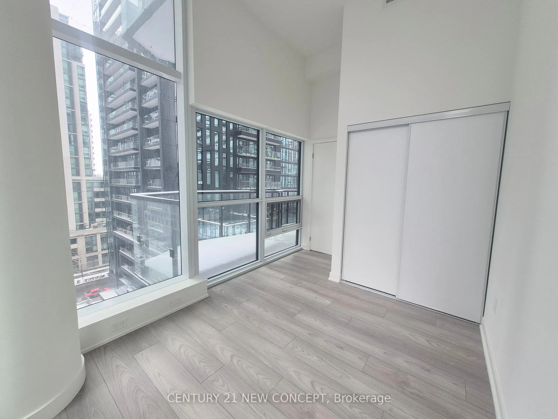 Photo 4 of Unit 802S, 110 Broadway Avenue N, Toronto, Mount Pleasant West — HOMEH