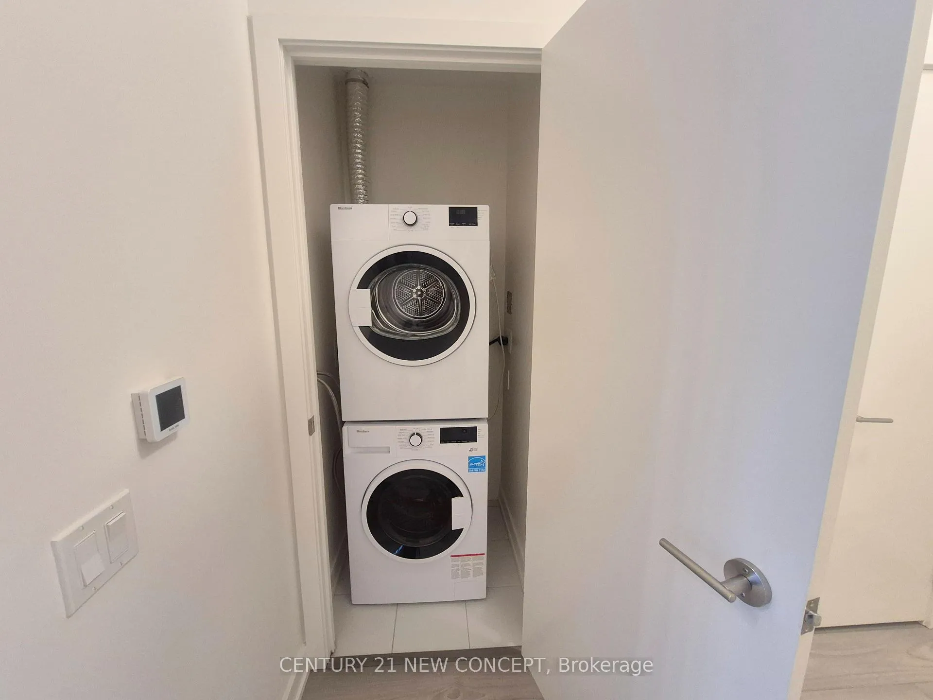 Photo 10 of Unit 802S, 110 Broadway Avenue N, Toronto, Mount Pleasant West — HOMEH