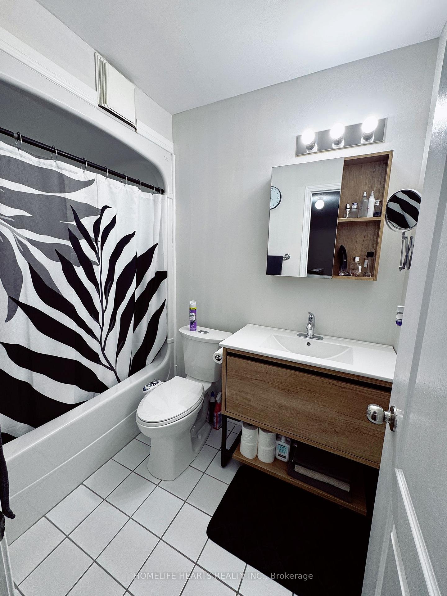 Photo 31 of Unit 5, 1 Testa Road, Uxbridge — HOMEH