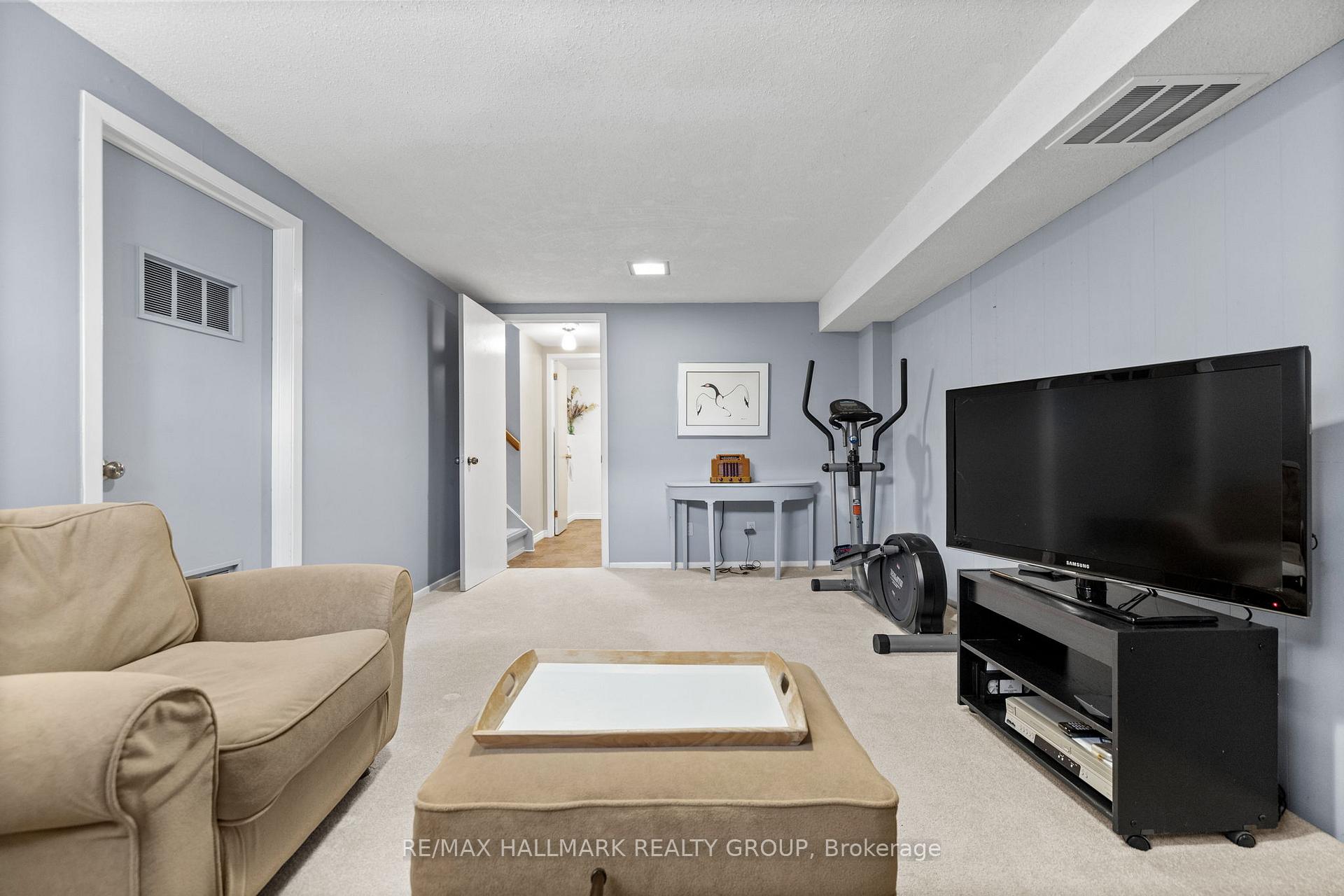 Photo 40 of 1302 Lassiter Terrace, Ottawa, Beaconwood — HOMEH