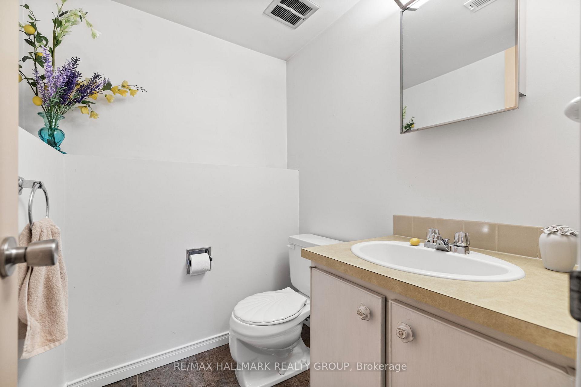Photo 42 of 1302 Lassiter Terrace, Ottawa, Beaconwood — HOMEH