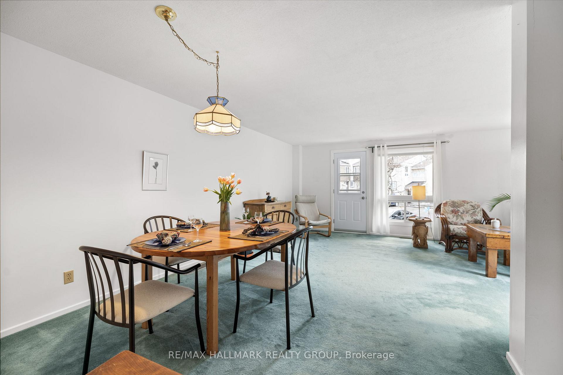 Photo 10 of 1302 Lassiter Terrace, Ottawa, Beaconwood — HOMEH