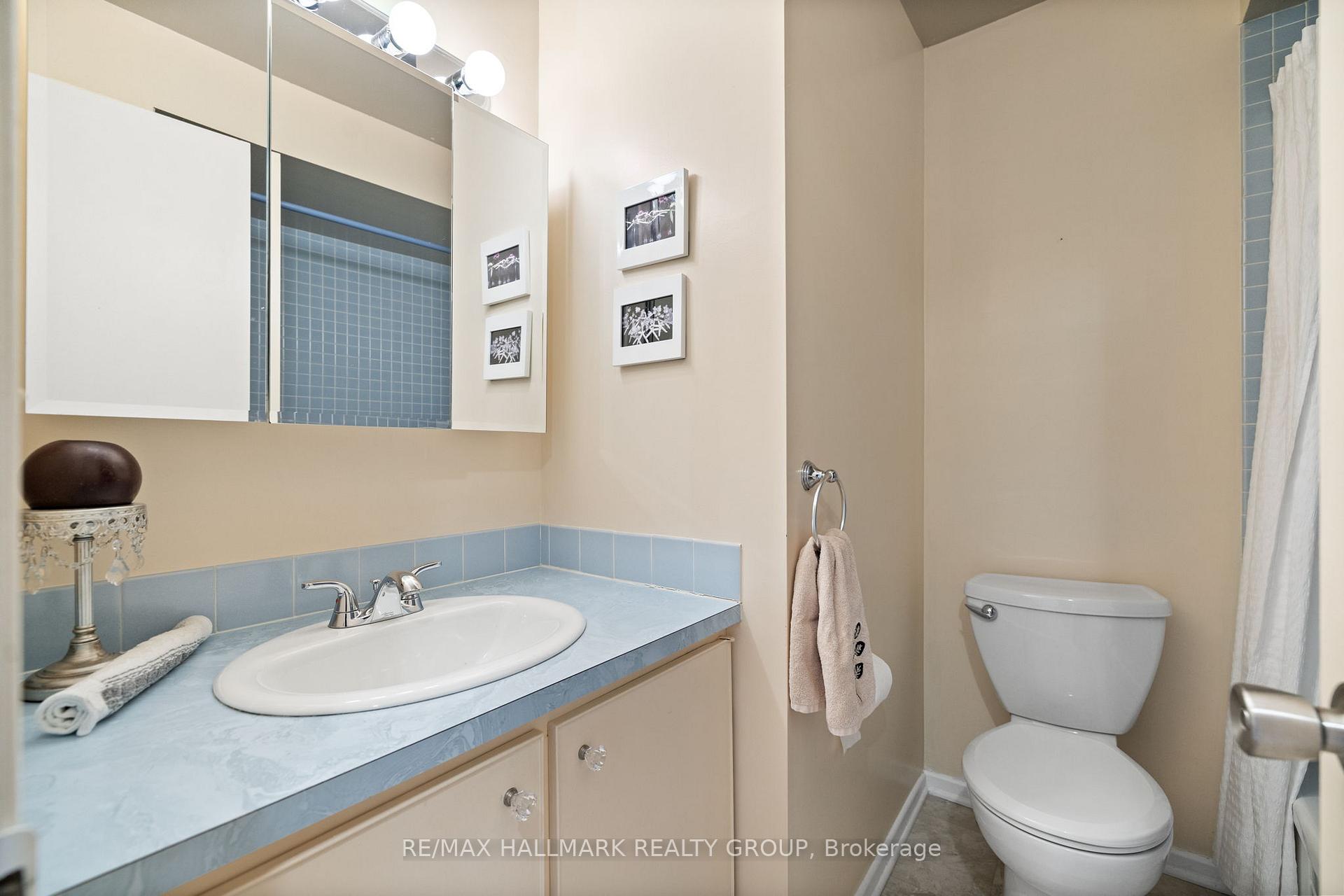 Photo 15 of 1302 Lassiter Terrace, Ottawa, Beaconwood — HOMEH