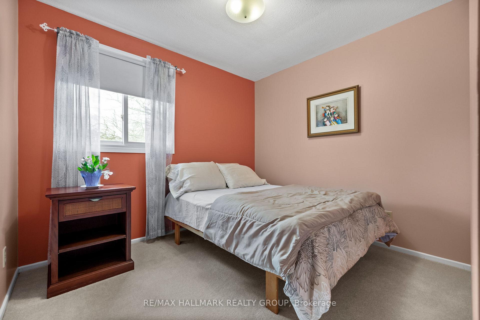 Photo 19 of 1302 Lassiter Terrace, Ottawa, Beaconwood — HOMEH