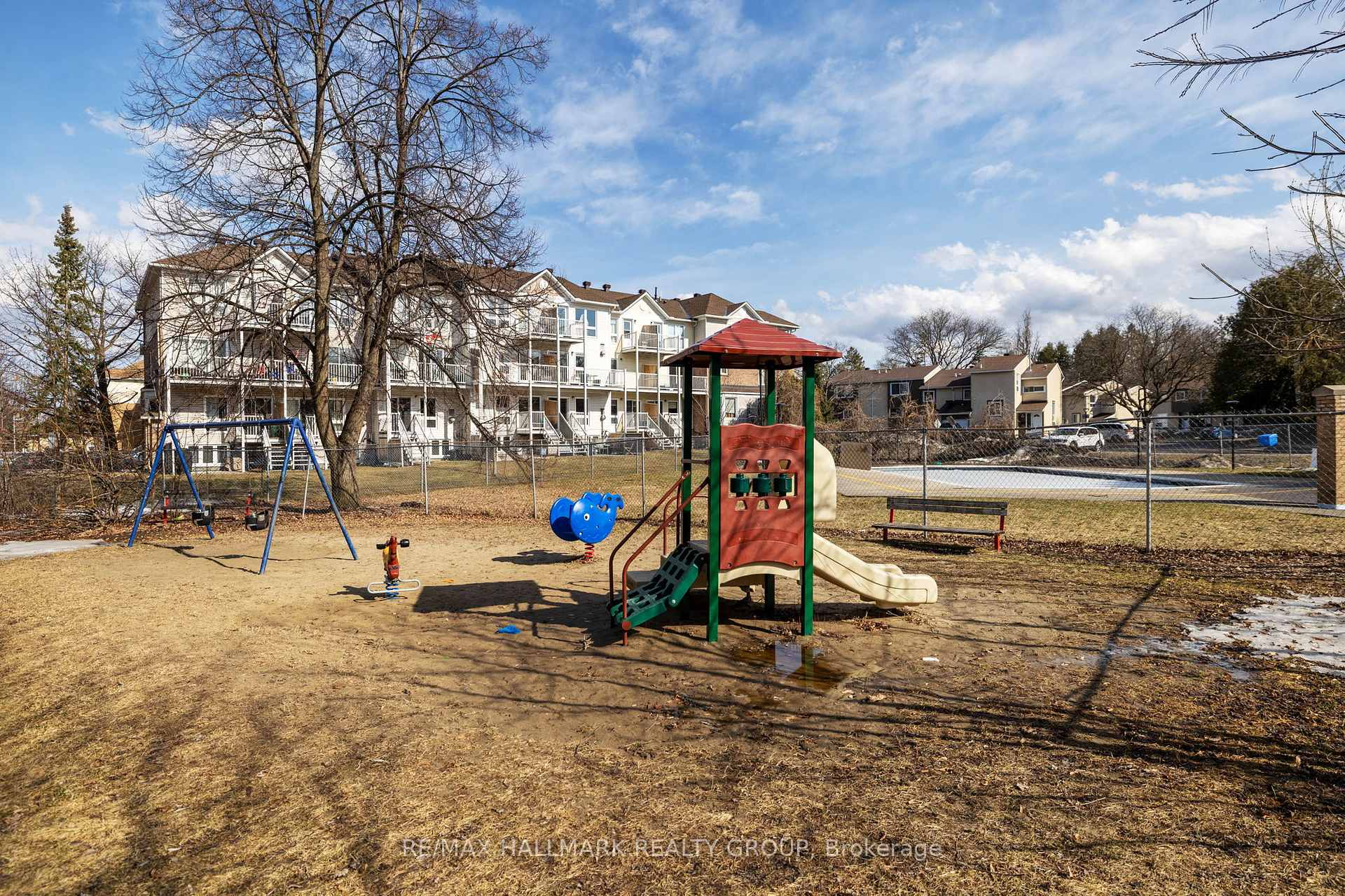 Photo 54 of 1302 Lassiter Terrace, Ottawa, Beaconwood — HOMEH