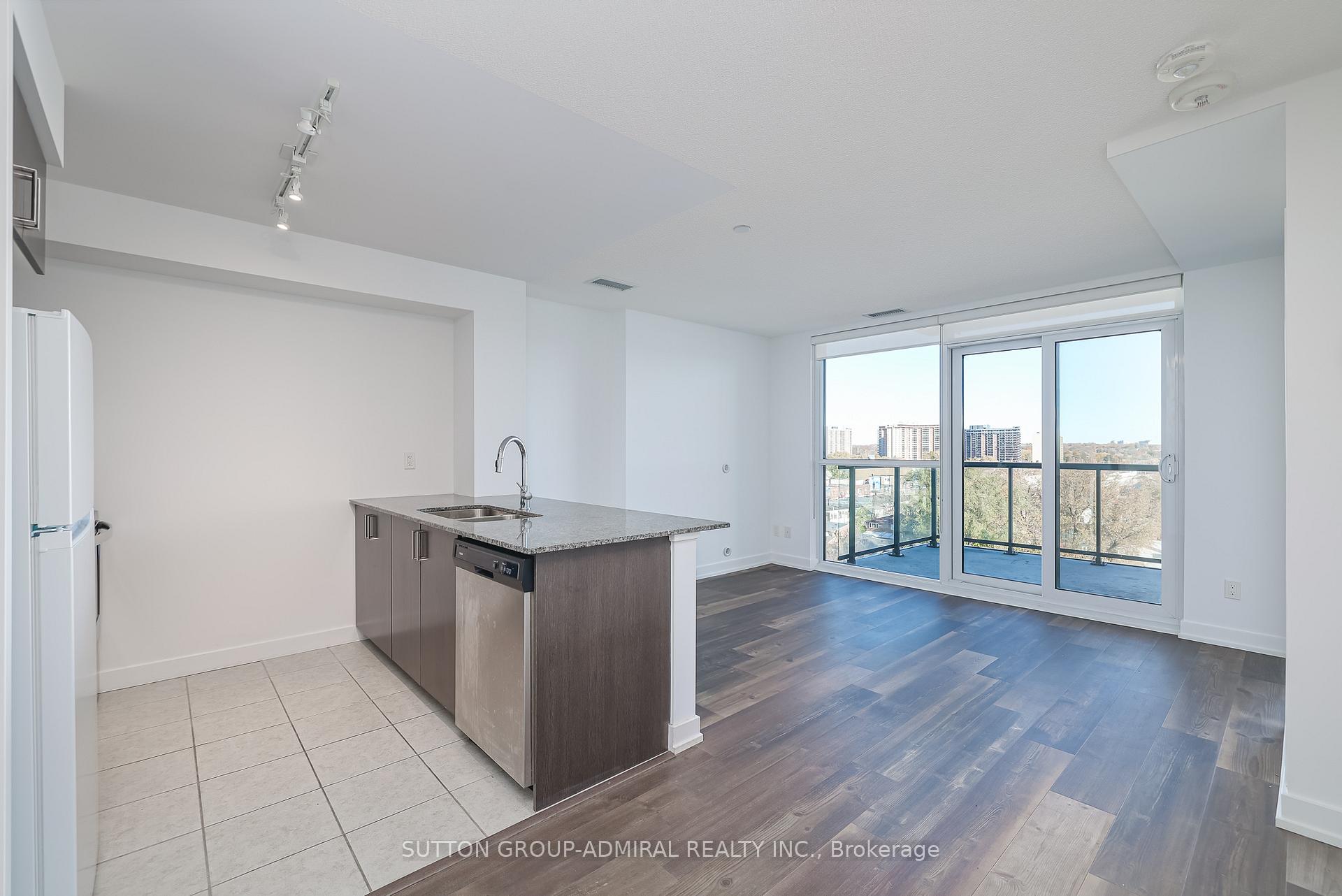 Photo 4 of Unit 809, 8 Trent Avenue, Toronto, East End-Danforth — HOMEH
