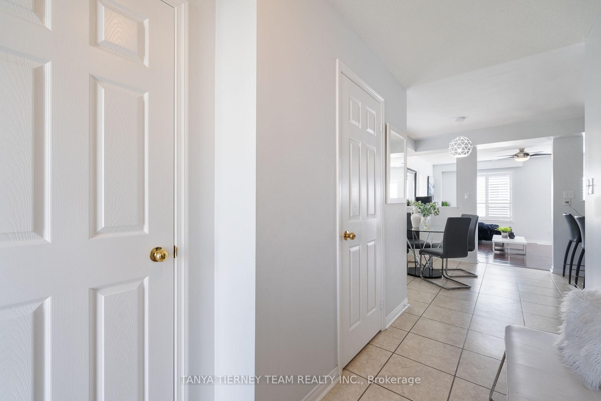Photo 7 of Unit 24, 460 Woodmount Drive E, Oshawa, Samac — HOMEH