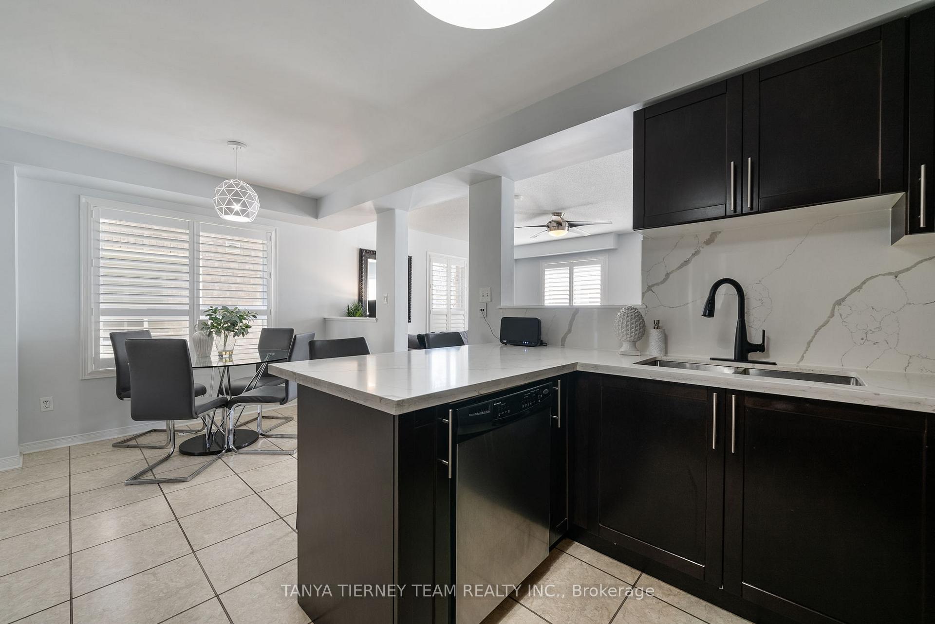 Photo 10 of Unit 24, 460 Woodmount Drive E, Oshawa, Samac — HOMEH