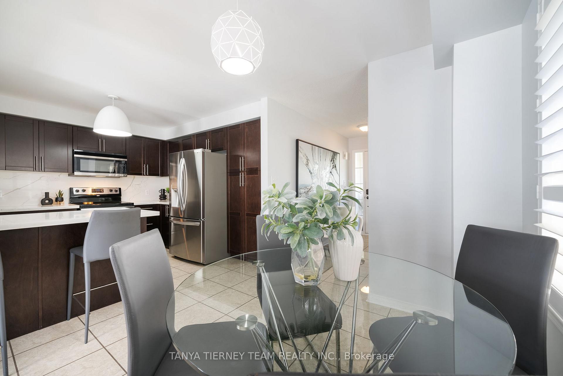 Photo 13 of Unit 24, 460 Woodmount Drive E, Oshawa, Samac — HOMEH