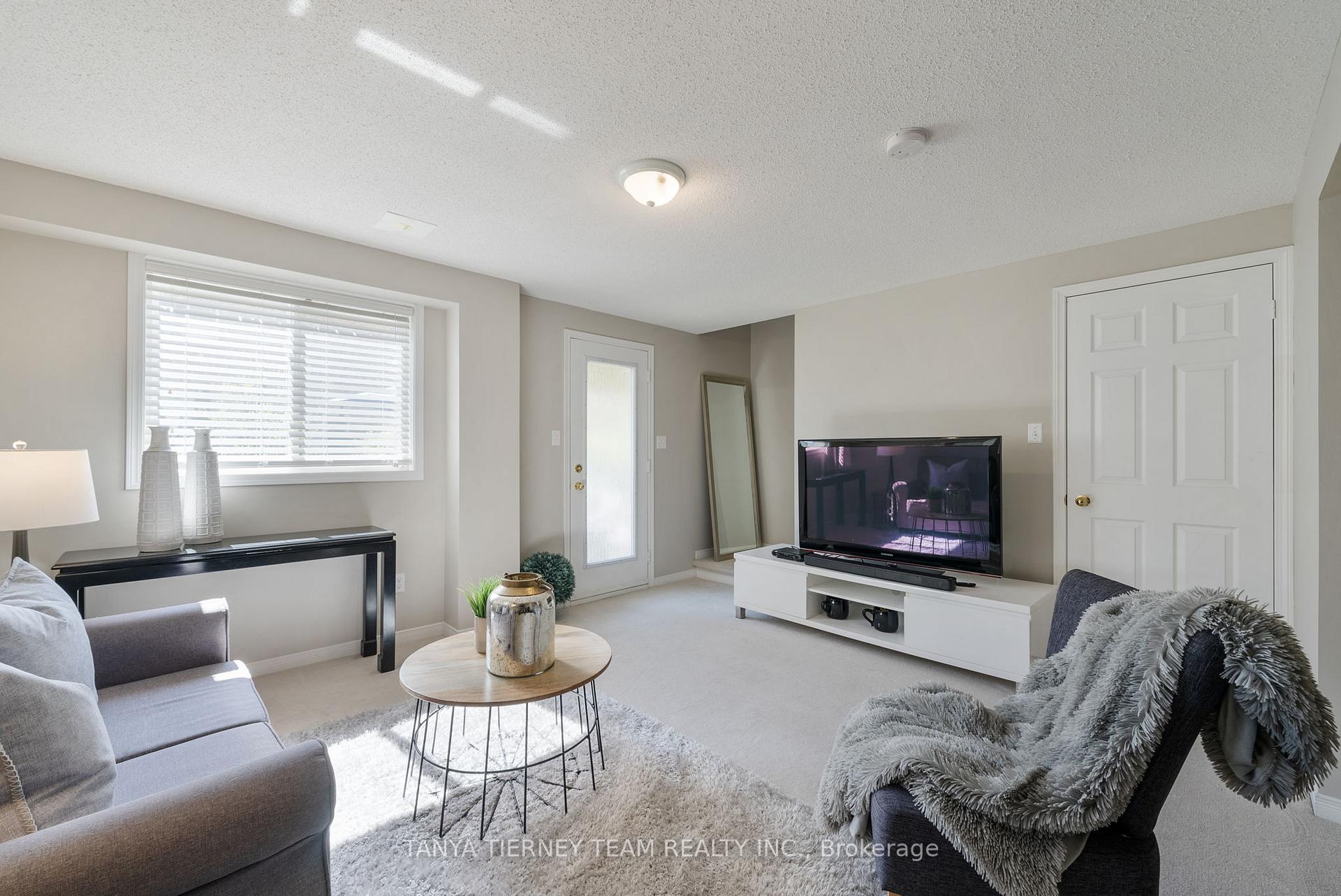 Photo 30 of Unit 24, 460 Woodmount Drive E, Oshawa, Samac — HOMEH