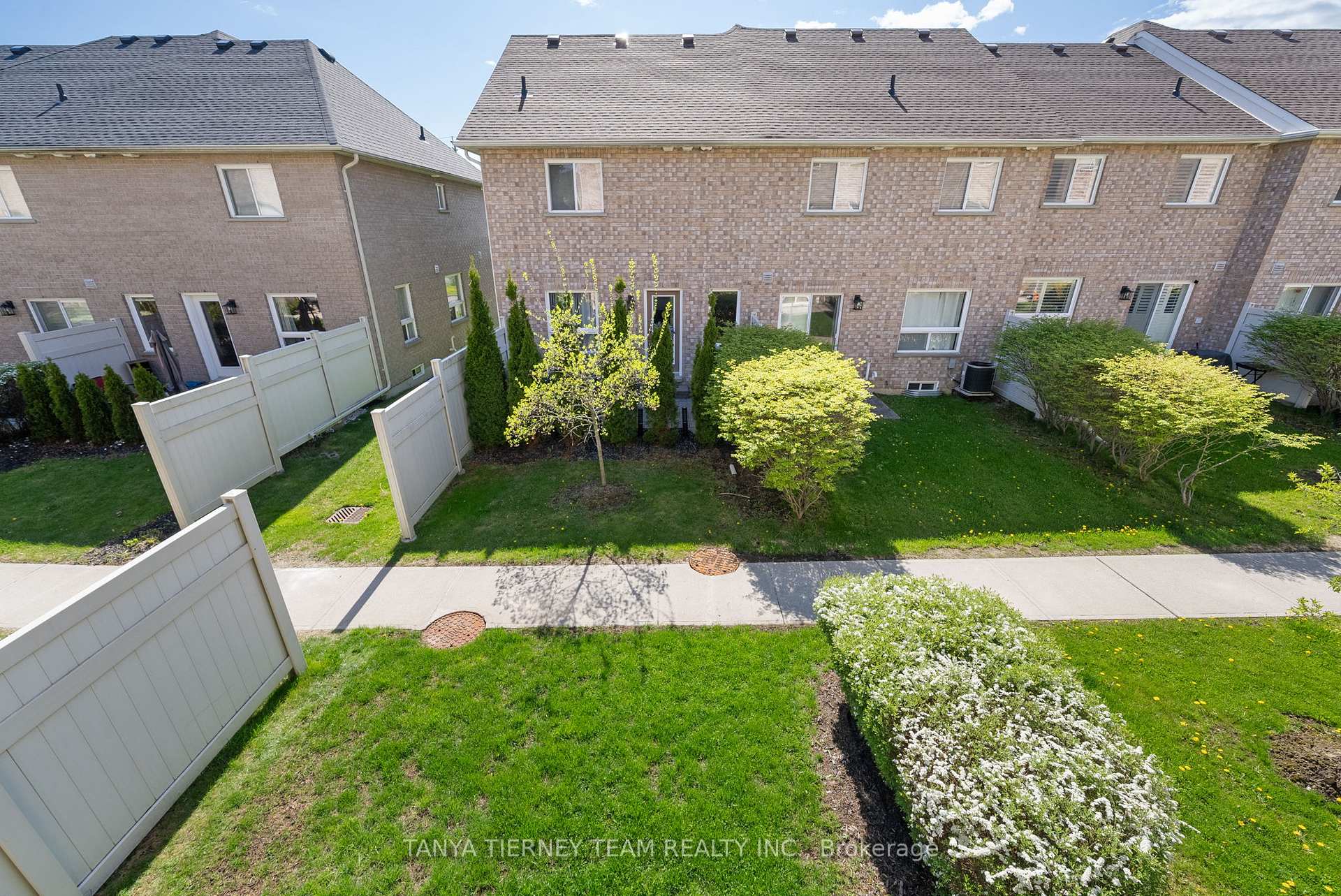 Photo 36 of Unit 24, 460 Woodmount Drive E, Oshawa, Samac — HOMEH