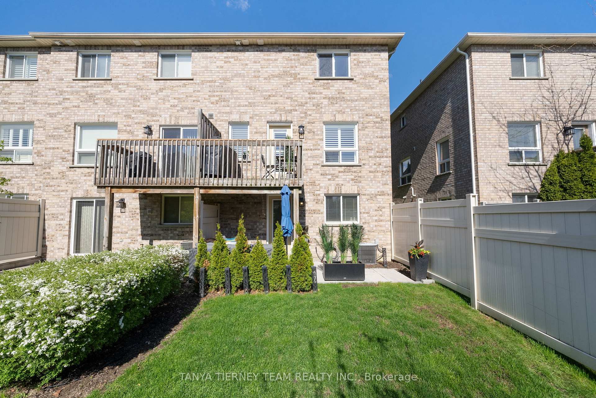 Photo 38 of Unit 24, 460 Woodmount Drive E, Oshawa, Samac — HOMEH