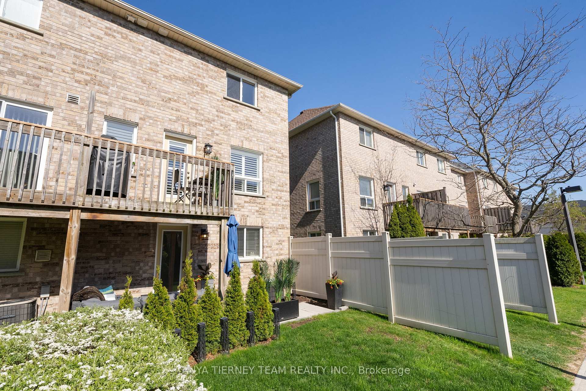 Photo 39 of Unit 24, 460 Woodmount Drive E, Oshawa, Samac — HOMEH