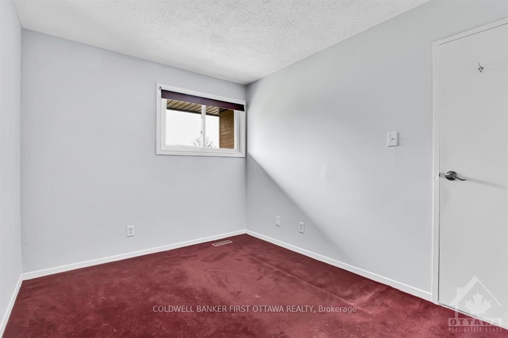 Photo 18 of 73 Mcclintock Way, Ottawa, Kanata - Katimavik — HOMEH