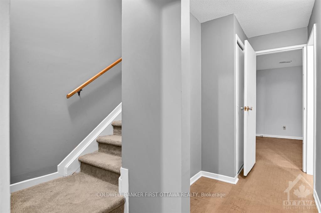 Photo 19 of 73 Mcclintock Way, Ottawa, Kanata - Katimavik — HOMEH