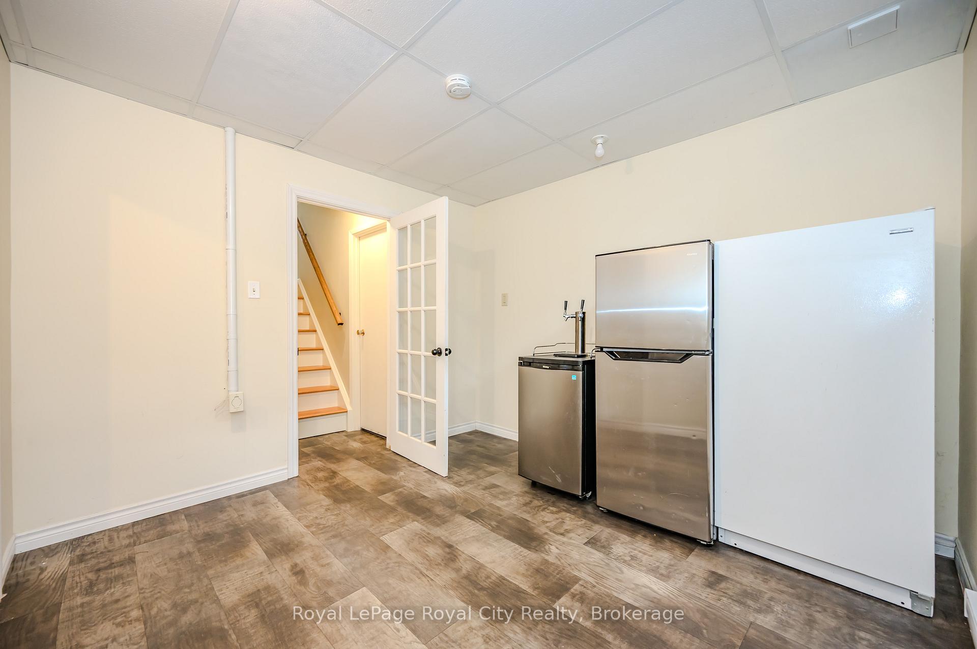 Photo 17 of Unit 9, 2 Worton Avenue, Guelph, Willow West/Sugarbush/West Acres — HOMEH