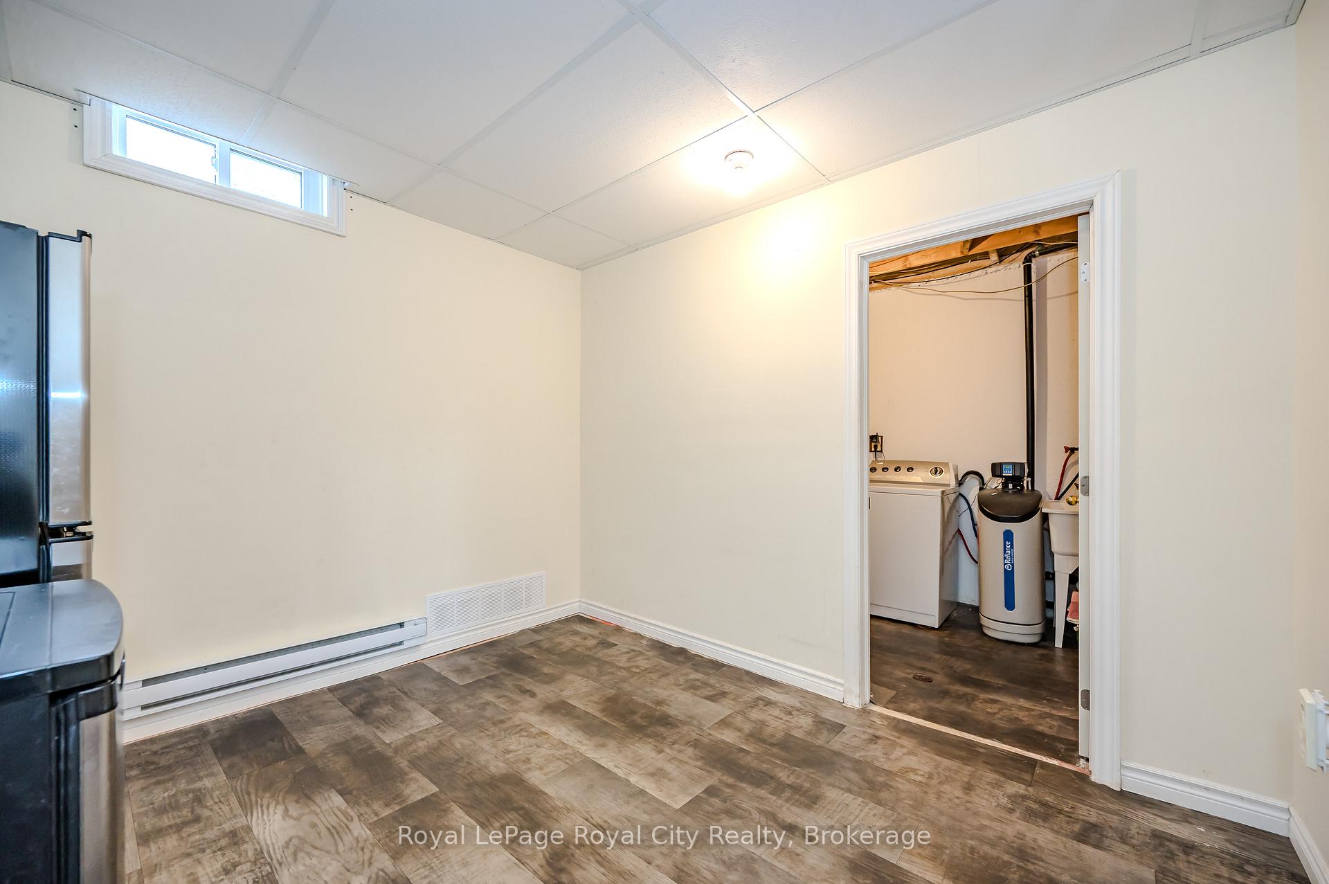 Photo 18 of Unit 9, 2 Worton Avenue, Guelph, Willow West/Sugarbush/West Acres — HOMEH