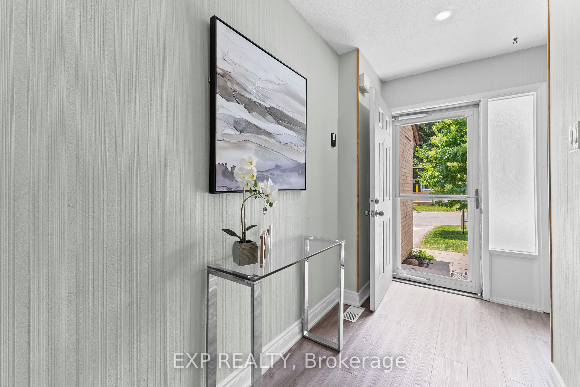 Photo 11 of 49 Lynden Circle, Halton Hills, Georgetown — HOMEH