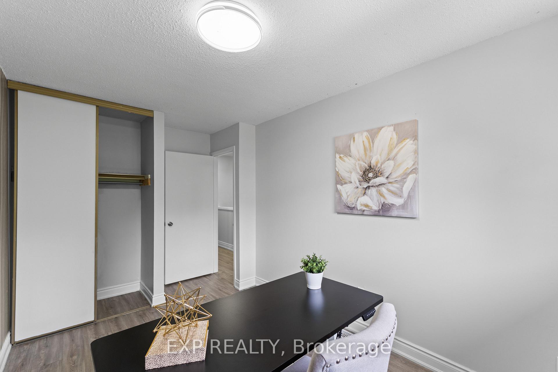 Photo 15 of 49 Lynden Circle, Halton Hills, Georgetown — HOMEH