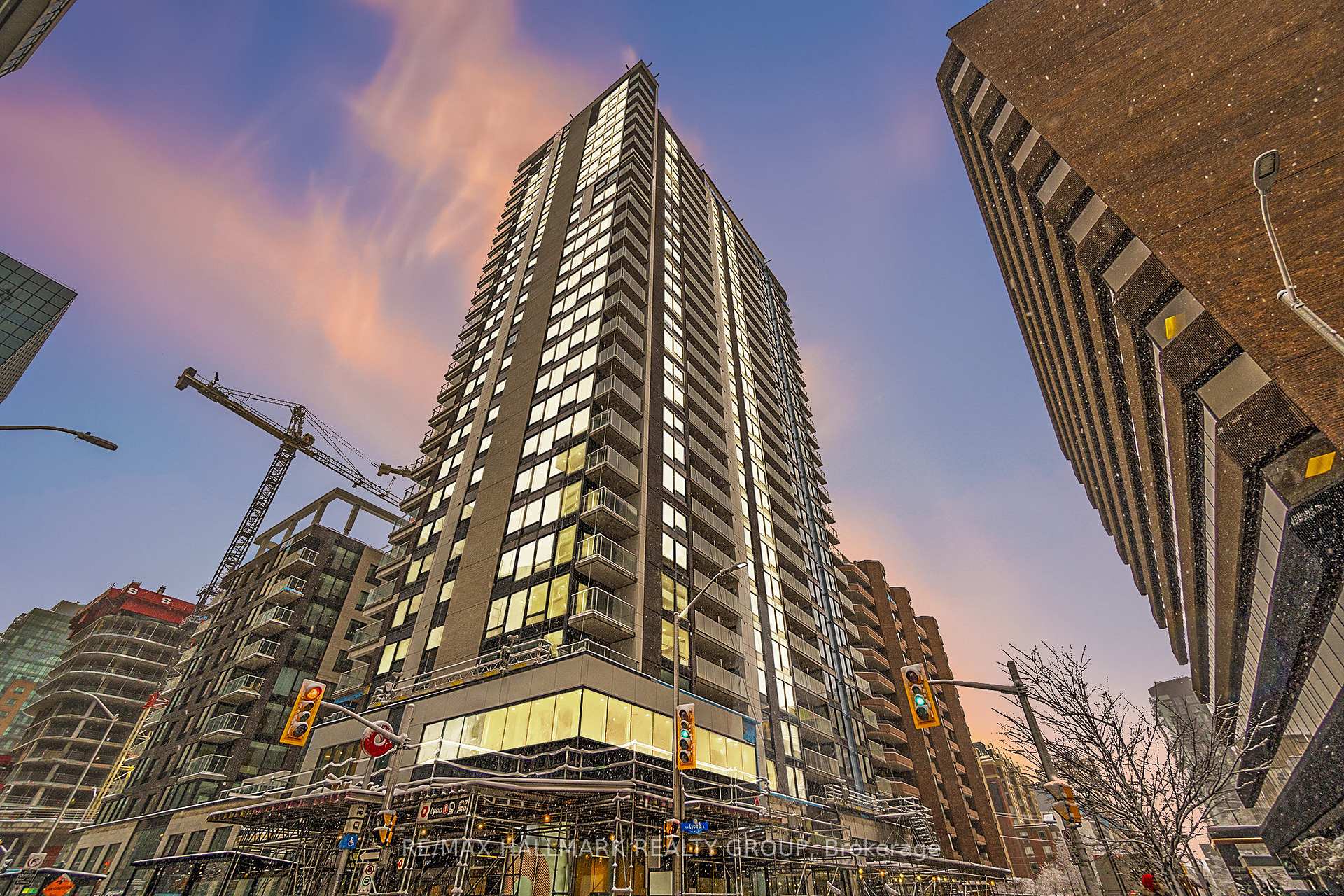 Front of Unit 1903, 340 Queen Street