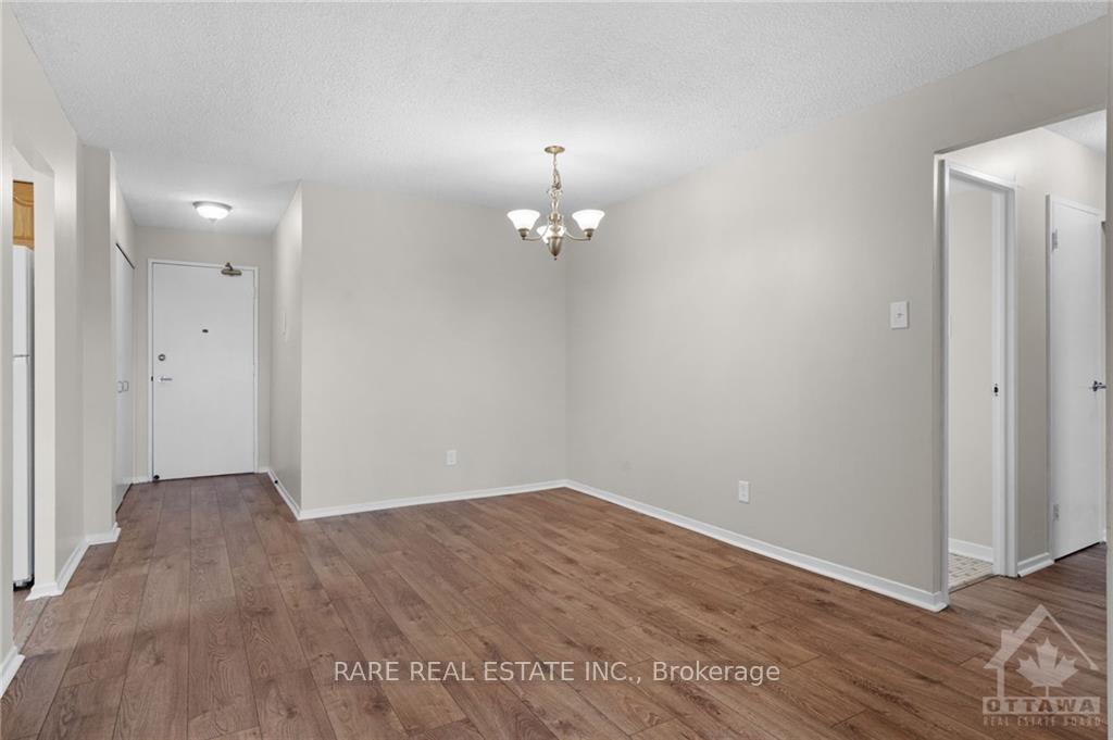 Photo 4 of Unit 709, 158C Mcarthur Avenue, Ottawa, Vanier — HOMEH