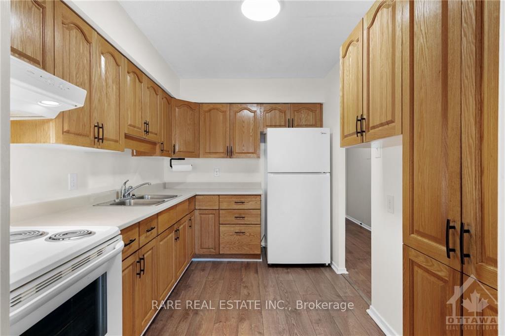 Photo 9 of Unit 709, 158C Mcarthur Avenue, Ottawa, Vanier — HOMEH