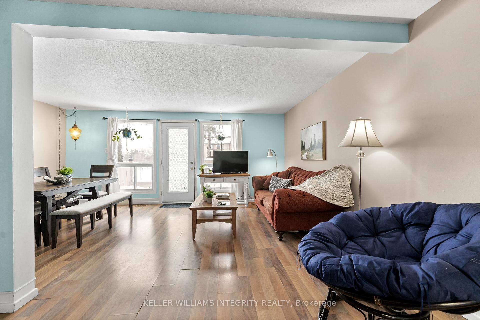 Photo 6 of 2013 Stonehenge Crescent, Ottawa, Pineview — HOMEH