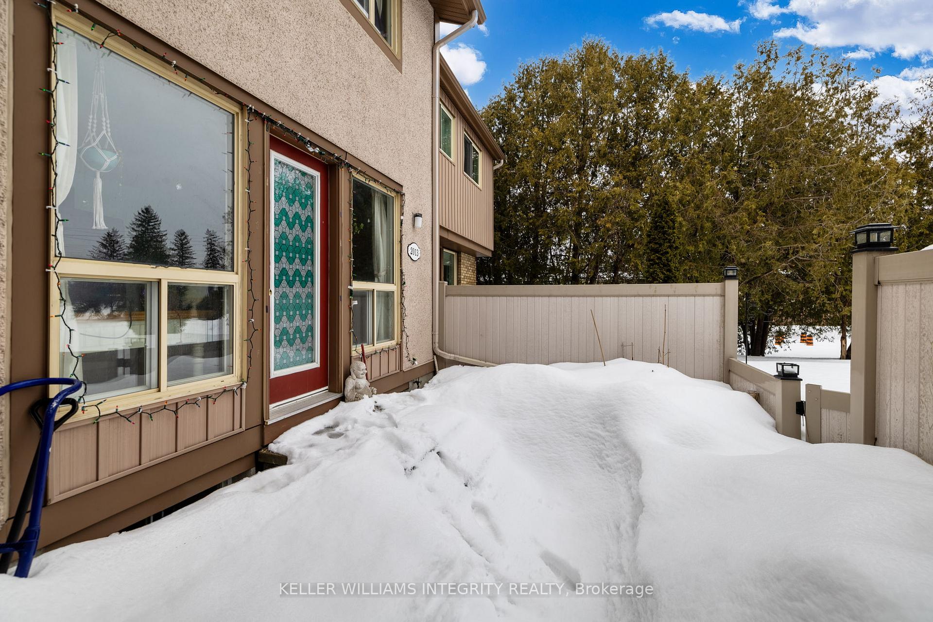 Photo 16 of 2013 Stonehenge Crescent, Ottawa, Pineview — HOMEH