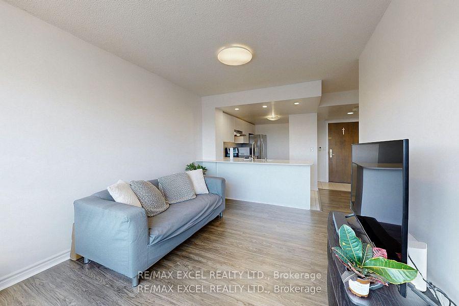 Photo 9 of Unit 808, 130 Pond Drive, Markham, Commerce Valley — HOMEH