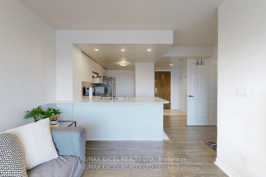 Photo 12 of Unit 808, 130 Pond Drive, Markham, Commerce Valley — HOMEH