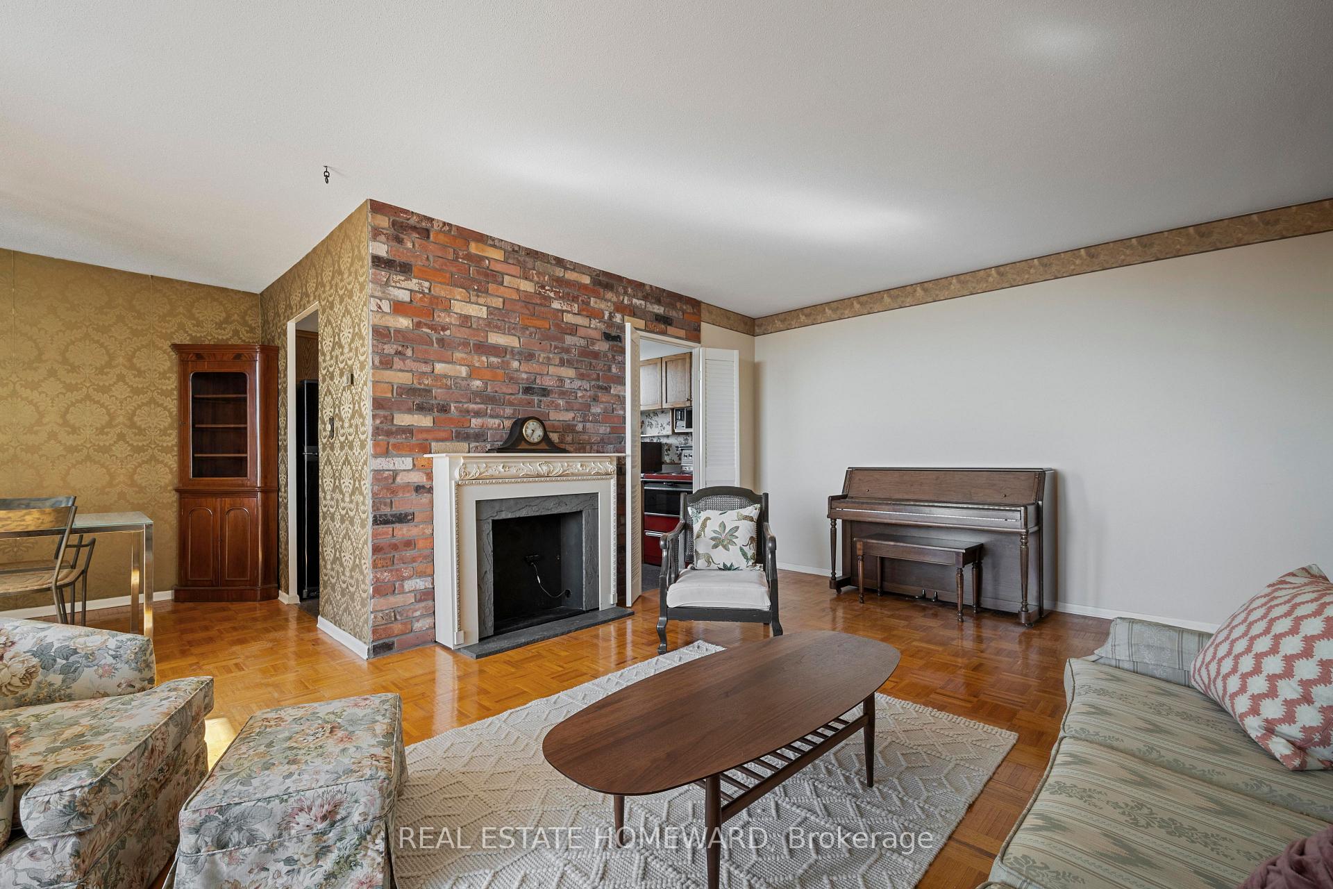 Photo 15 of Unit 814, 15 Vicora Linkway, Toronto, Flemingdon Park — HOMEH