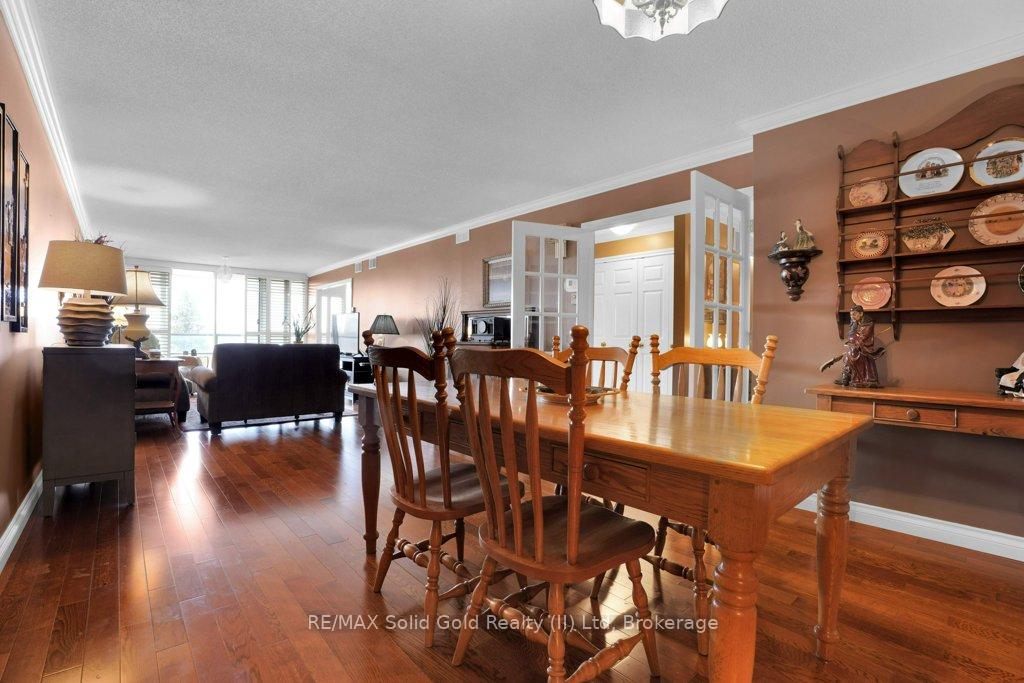 Photo 6 of Unit 402, 2 Lancaster Street E, Kitchener — HOMEH