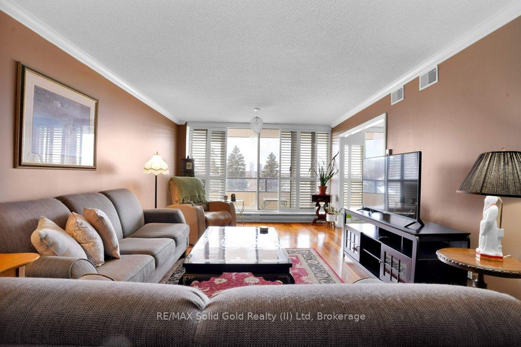 Photo 8 of Unit 402, 2 Lancaster Street E, Kitchener — HOMEH
