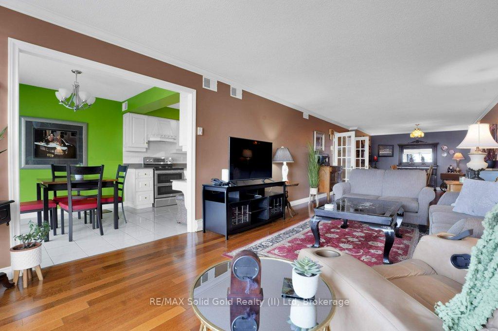 Photo 9 of Unit 402, 2 Lancaster Street E, Kitchener — HOMEH