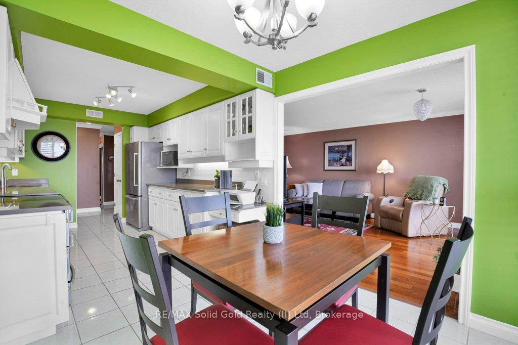 Photo 13 of Unit 402, 2 Lancaster Street E, Kitchener — HOMEH