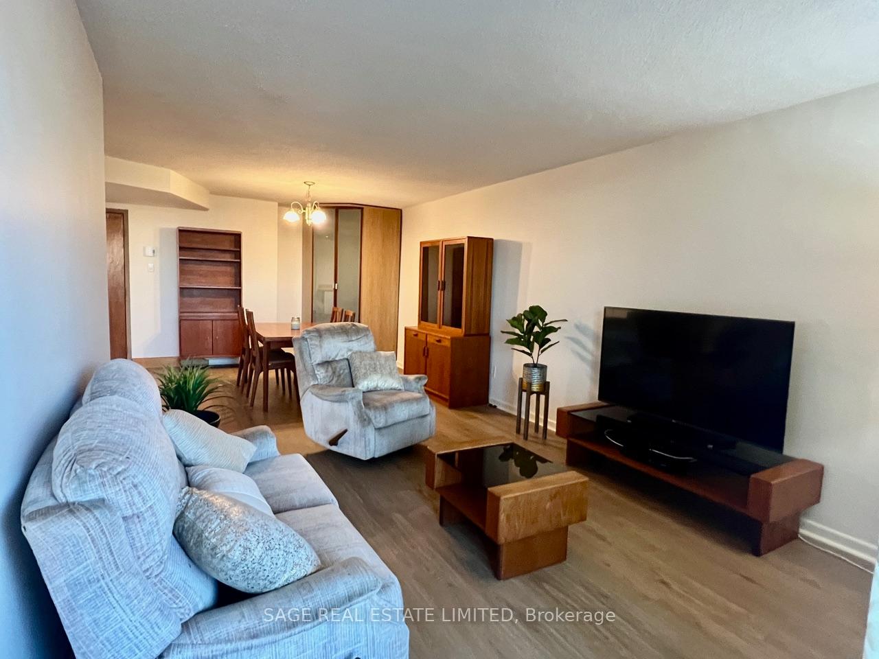 Photo 5 of Unit 1006, 1 Royal Orchard Boulevard, Markham, Royal Orchard — HOMEH