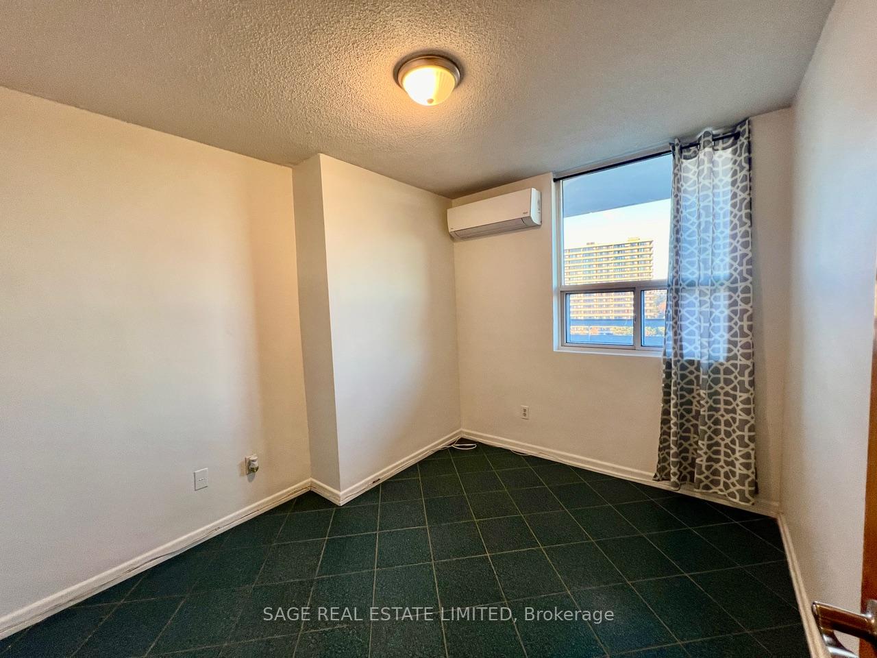 Photo 13 of Unit 1006, 1 Royal Orchard Boulevard, Markham, Royal Orchard — HOMEH